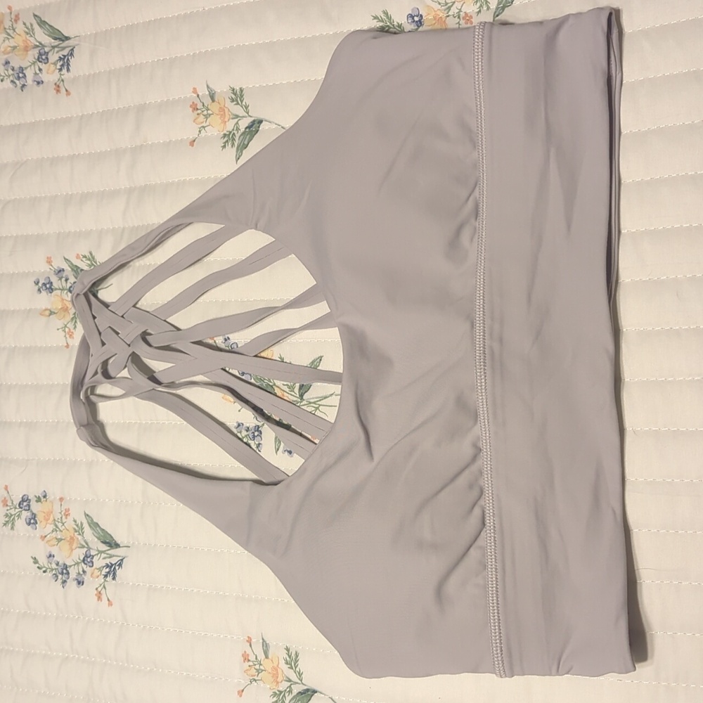 Lululemon Free To Be Moved Bra Size 8 Silver Lilac